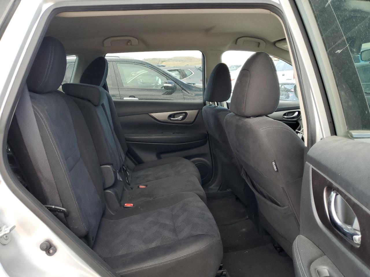 2015 Nissan Rogue S VIN: KNMAT2MVXFP508439 Lot: 61942845