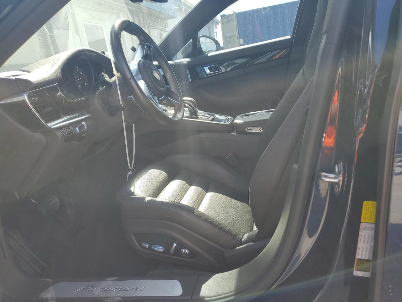 2017 Porsche Panamera 2 VIN: WP0AA2A76HL102129 Lot: 61036005