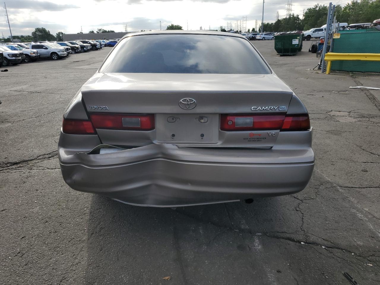 1999 Toyota Camry Le VIN: 4T1BF28K4XU083214 Lot: 62064965