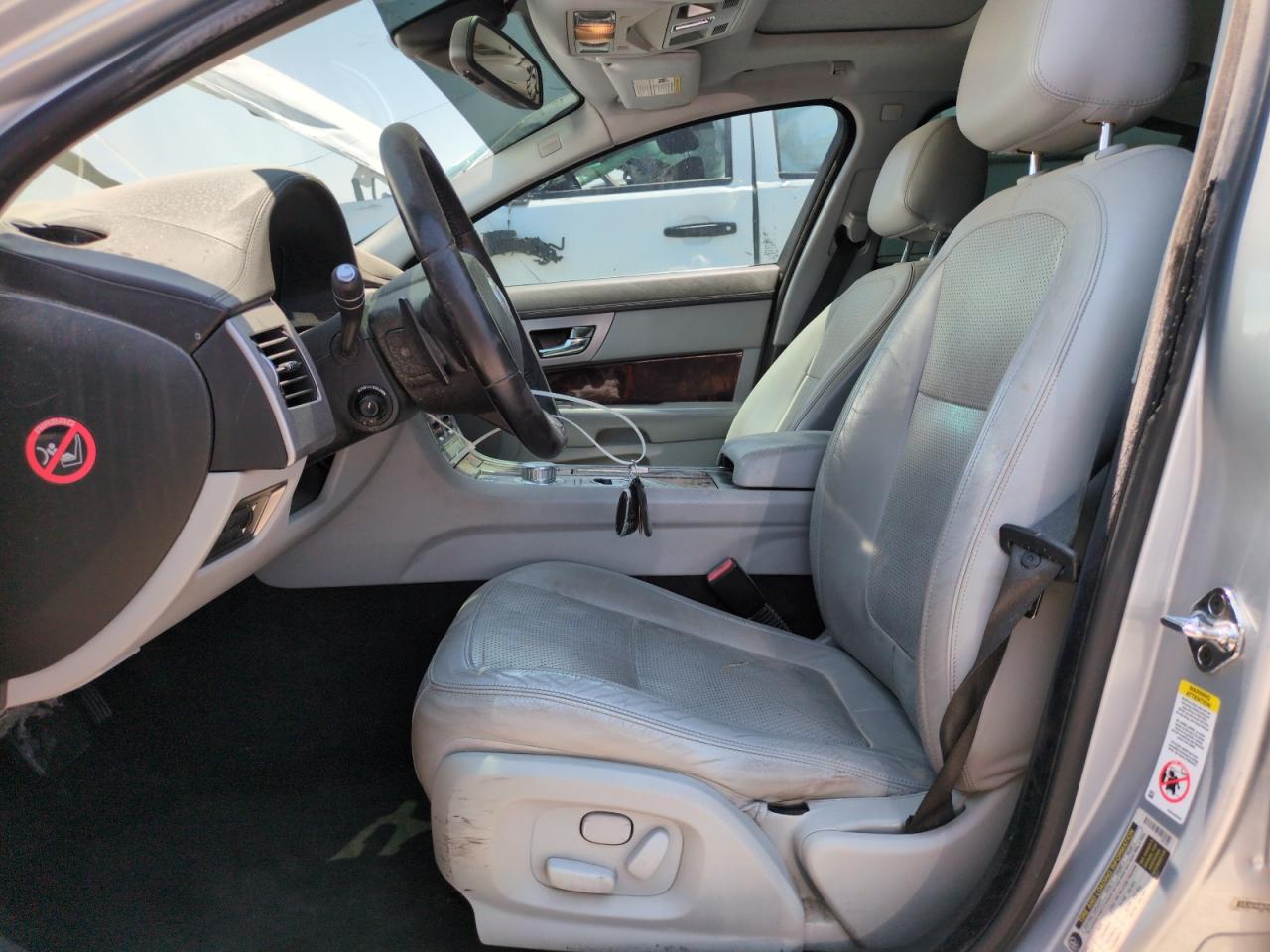 sajwa06b99hr41172 SAJWA06B99HR41172 2009 Jaguar Xf Premium Luxury