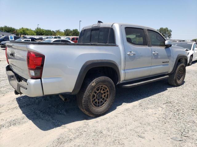  TOYOTA TACOMA 2022 Srebrny