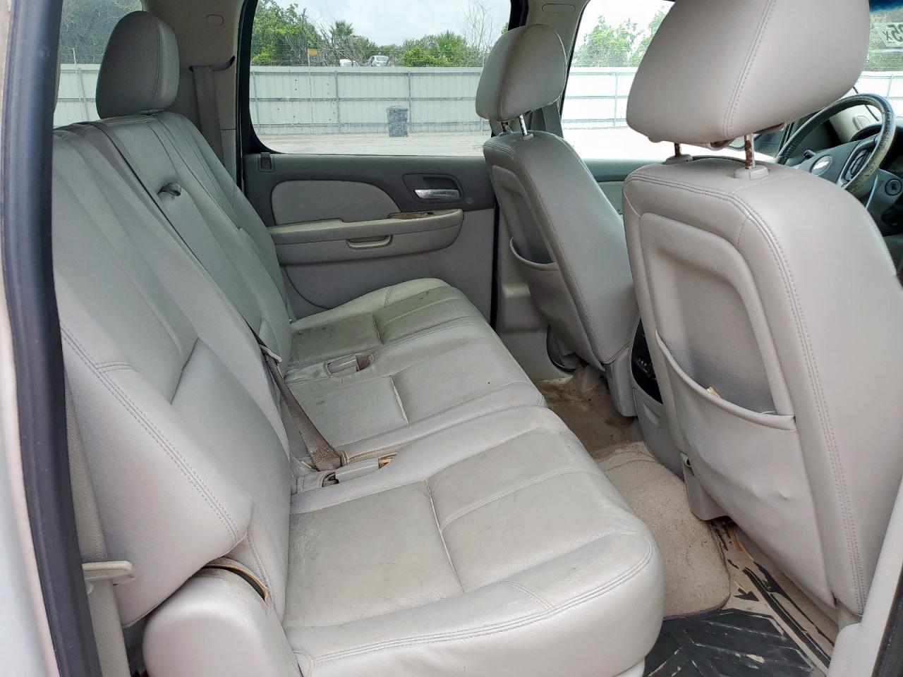 2013 Chevrolet Suburban C1500 Lt VIN: 1GNSCJE01DR102690 Lot: 61018625