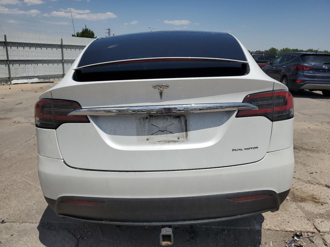 2020 Tesla Model X VIN: 5YJXCAE24LF232239 Lot: 61559595