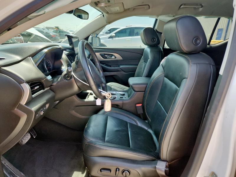 CHEVROLET TRAVERSE 2020 Белы