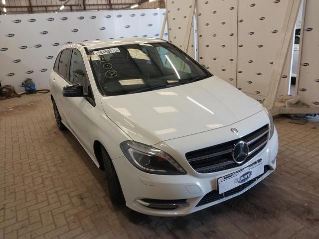 2013 MERCEDES BENZ B180 BLUEE