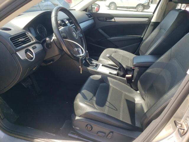 Sedans VOLKSWAGEN PASSAT 2012 Silver