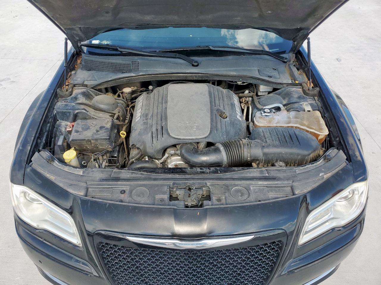 2011 Chrysler 300C VIN: 2C3CA6CT2BH598744 Lot: 62600745