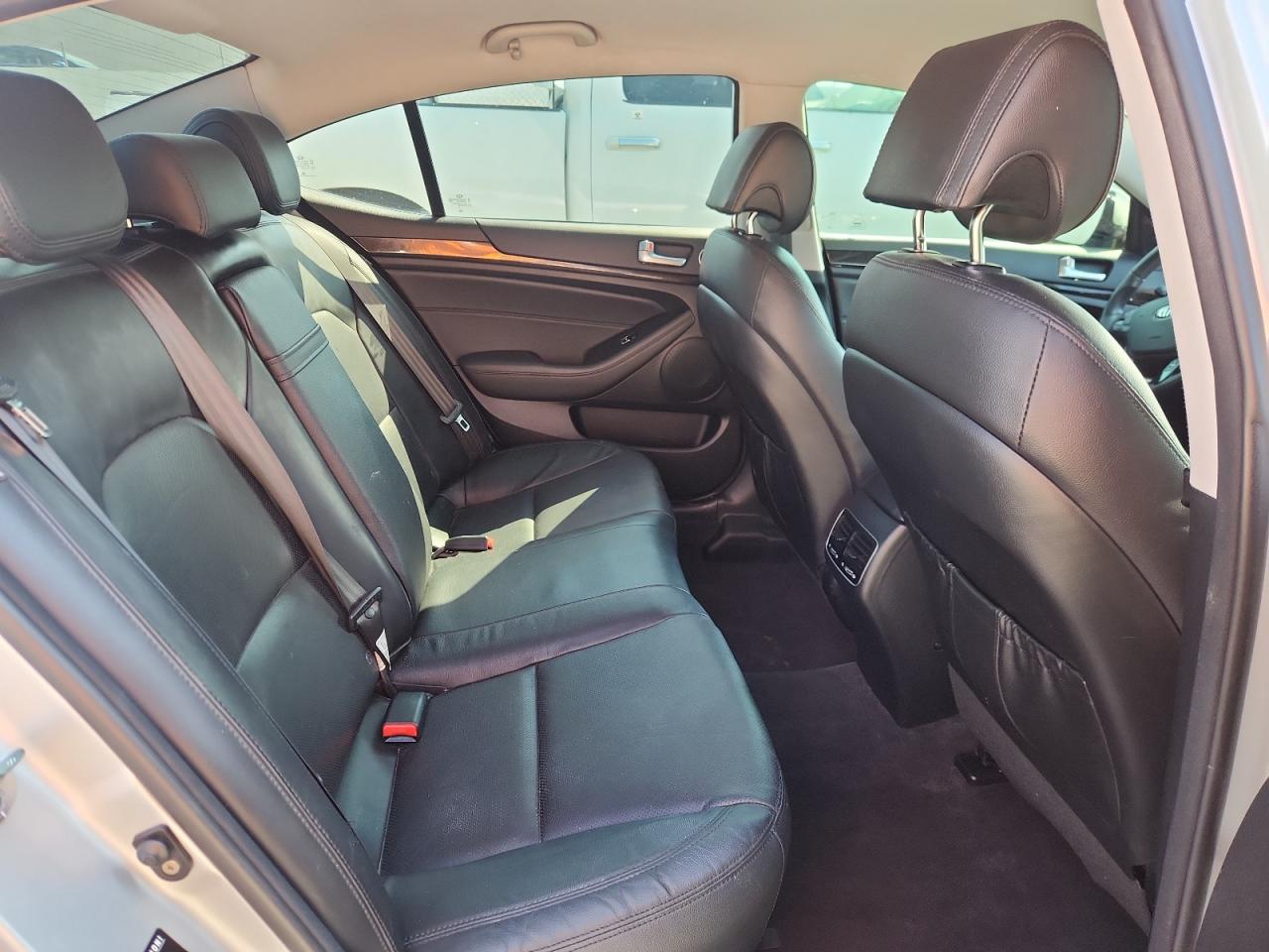 2016 Kia Cadenza Luxury VIN: KNALN4D70G5215160 Lot: 62837375