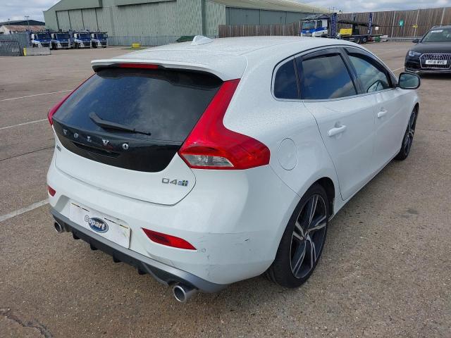 2018 VOLVO V40 R-DESI