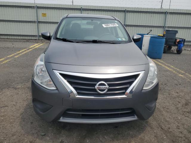  NISSAN VERSA 2017 Szary