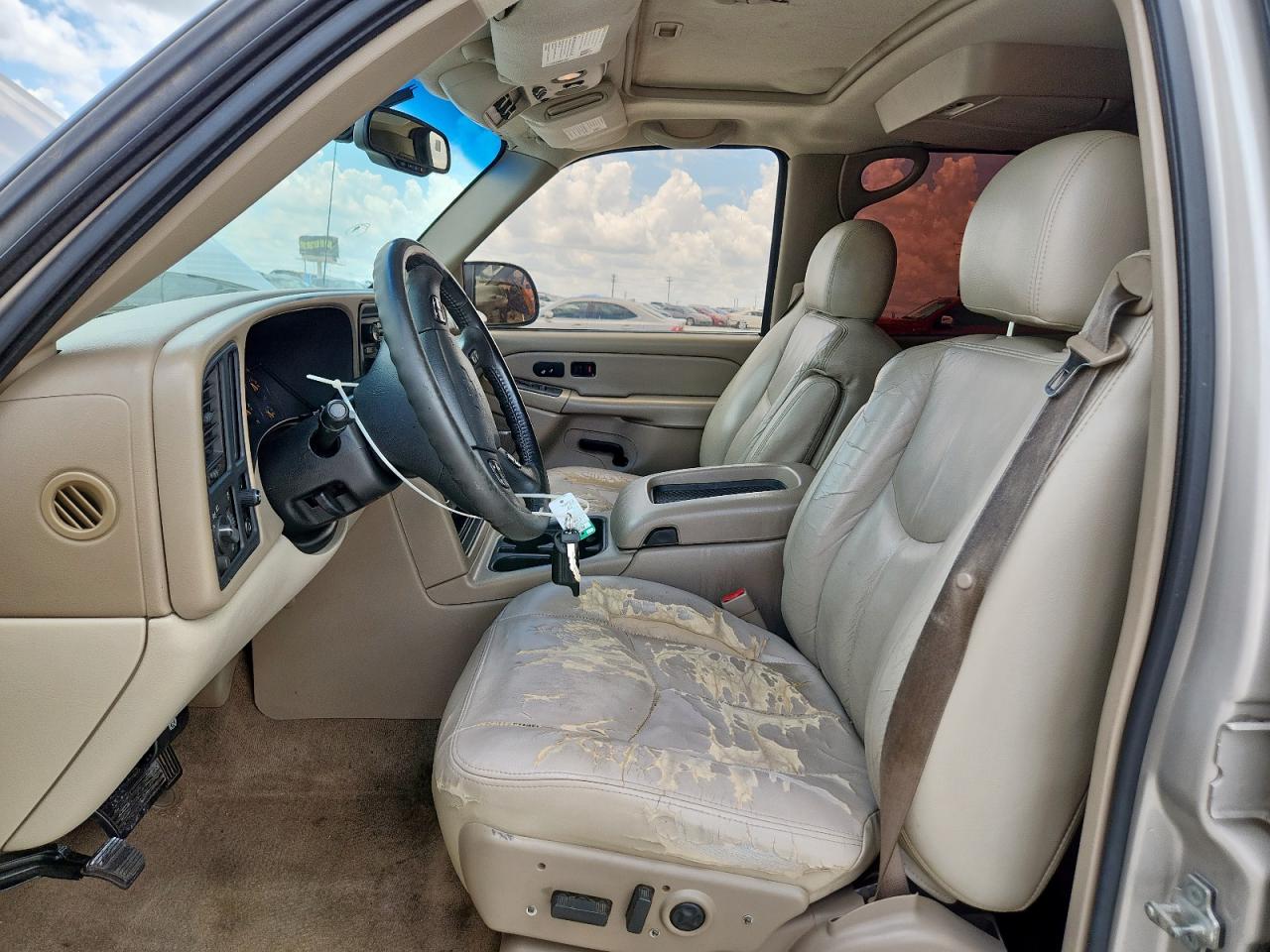 2004 Chevrolet Tahoe C1500 VIN: 1GNEC13Z54R208834 Lot: 61908215
