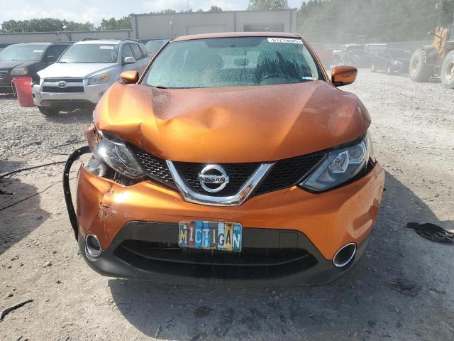  NISSAN ROGUE 2017 Оранжевый