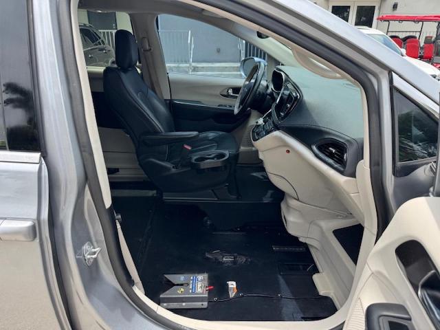  CHRYSLER PACIFICA 2019 Серый