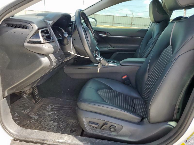  TOYOTA CAMRY 2020 Белы
