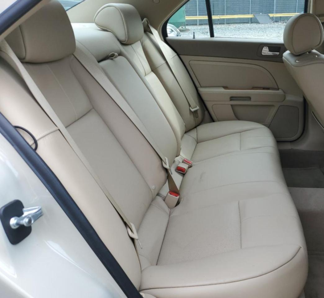 2011 Cadillac Sts Luxury VIN: 1G6DW6ED7B0100455 Lot: 60429795