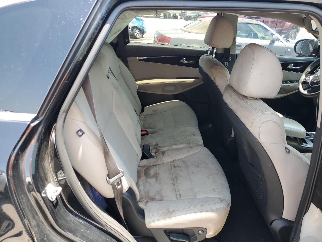 2020 Kia Sorento L VIN: 5XYPG4A37LG700476 Lot: 58919635