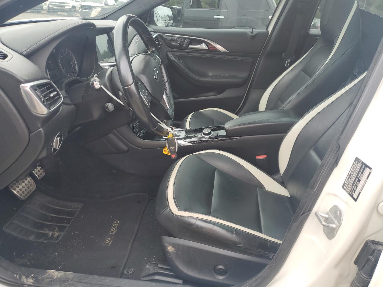 2018 Infiniti Qx30 Base VIN: SJKCH5CP7JA042802 Lot: 60925805
