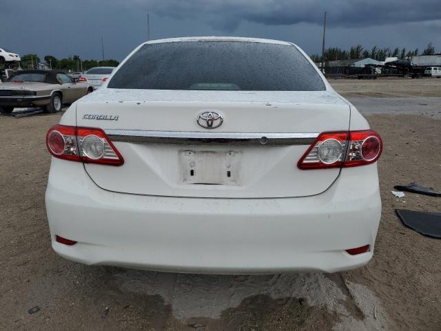 Sedans TOYOTA COROLLA 2013 White