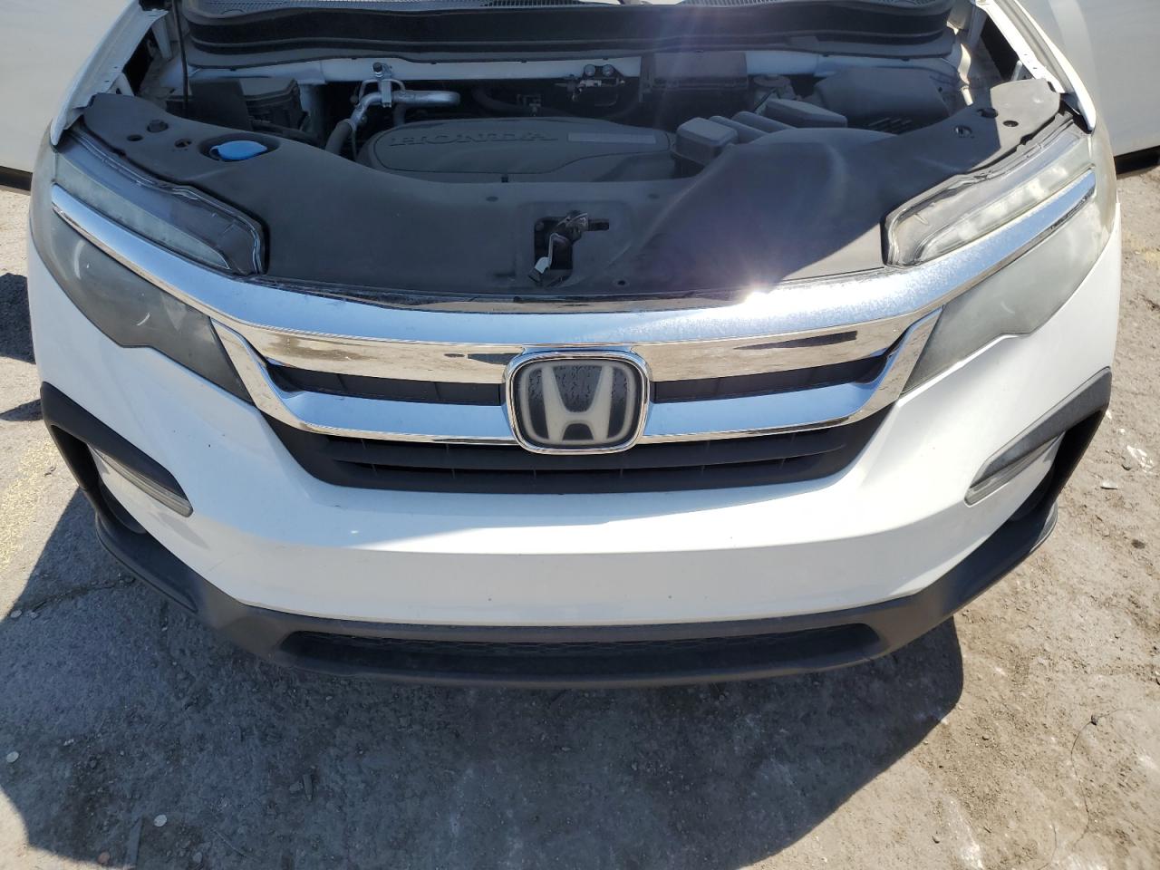 2020 Honda Pilot Lx VIN: 5FNYF5H15LB015143 Lot: 60089265