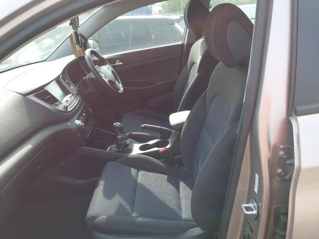 2015 HYUNDAI TUCSON SE