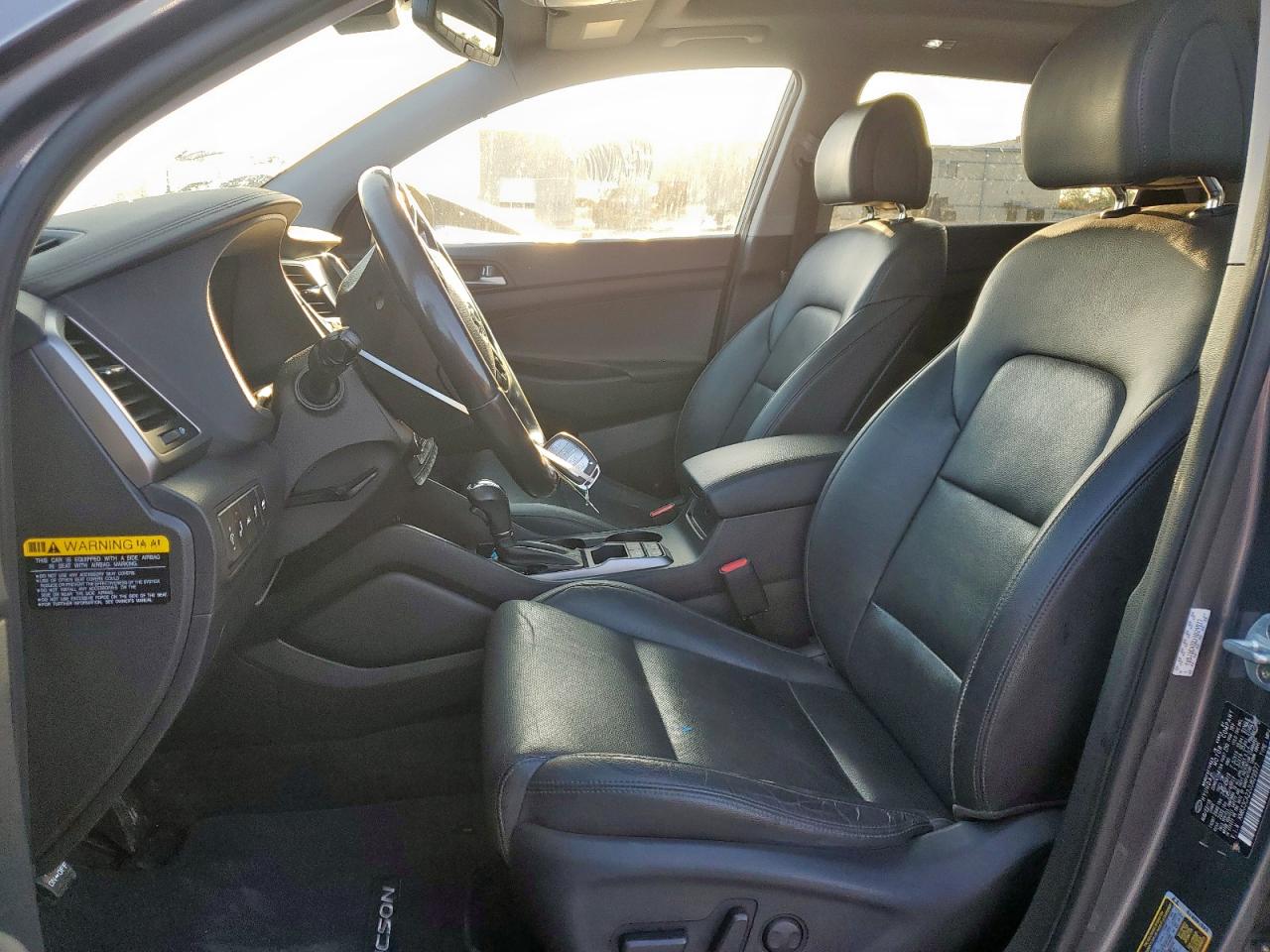 HYUNDAI TUCSON 2018 VIN KM8J3CA22JU829977 фото 7