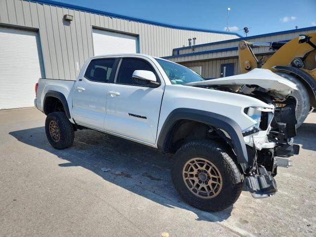  TOYOTA TACOMA 2022 Белы