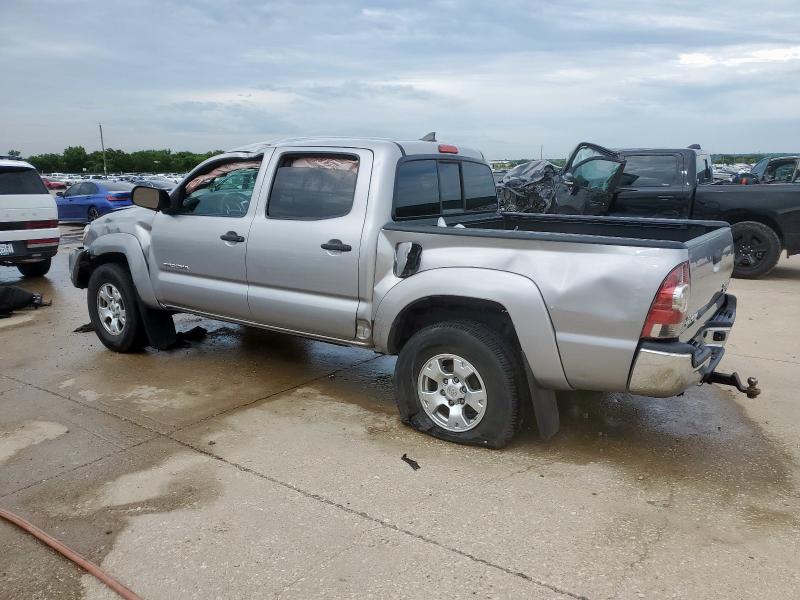  TOYOTA TACOMA 2015 Сріблястий