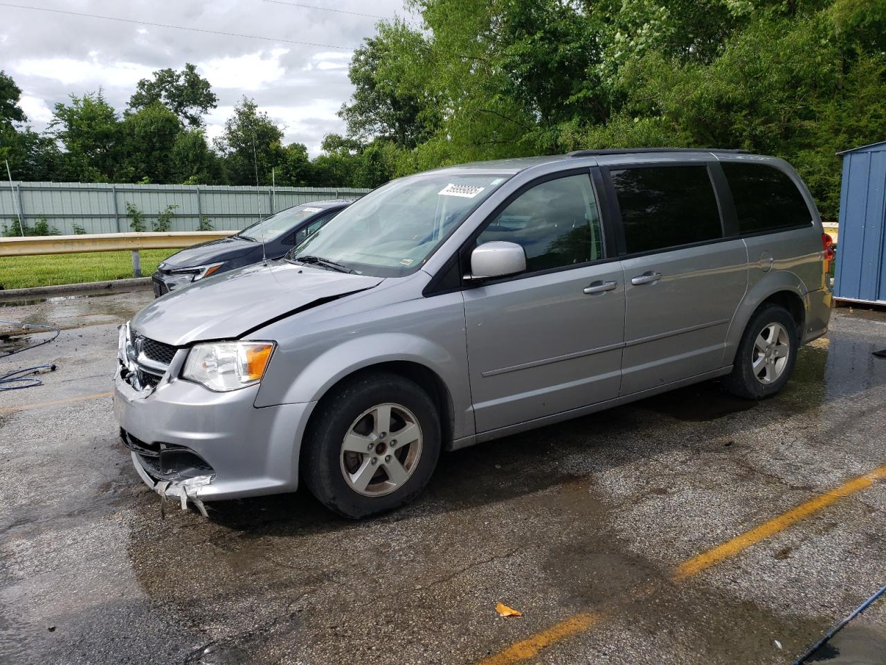 2013 Dodge Grand Caravan Sxt for Sale in Rogersville, MO - Front End