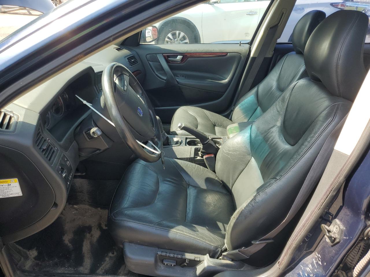 2004 Volvo V70 VIN: YV1SW61T242387755 Lot: 62177825