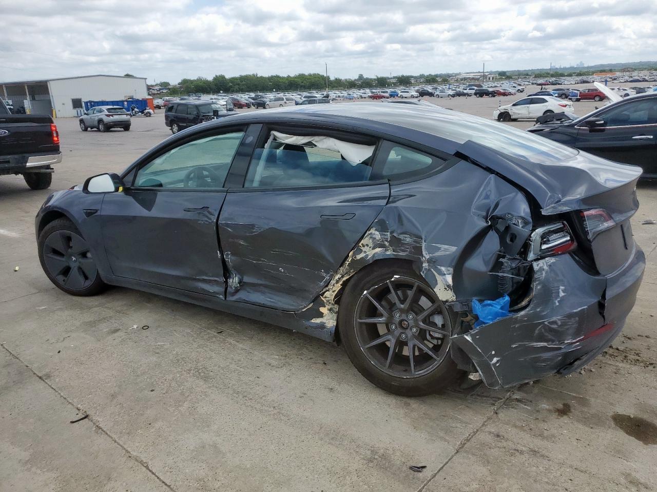 TESLA MODEL 3 2023 VIN 5YJ3E1EA0PF693637 фото 2