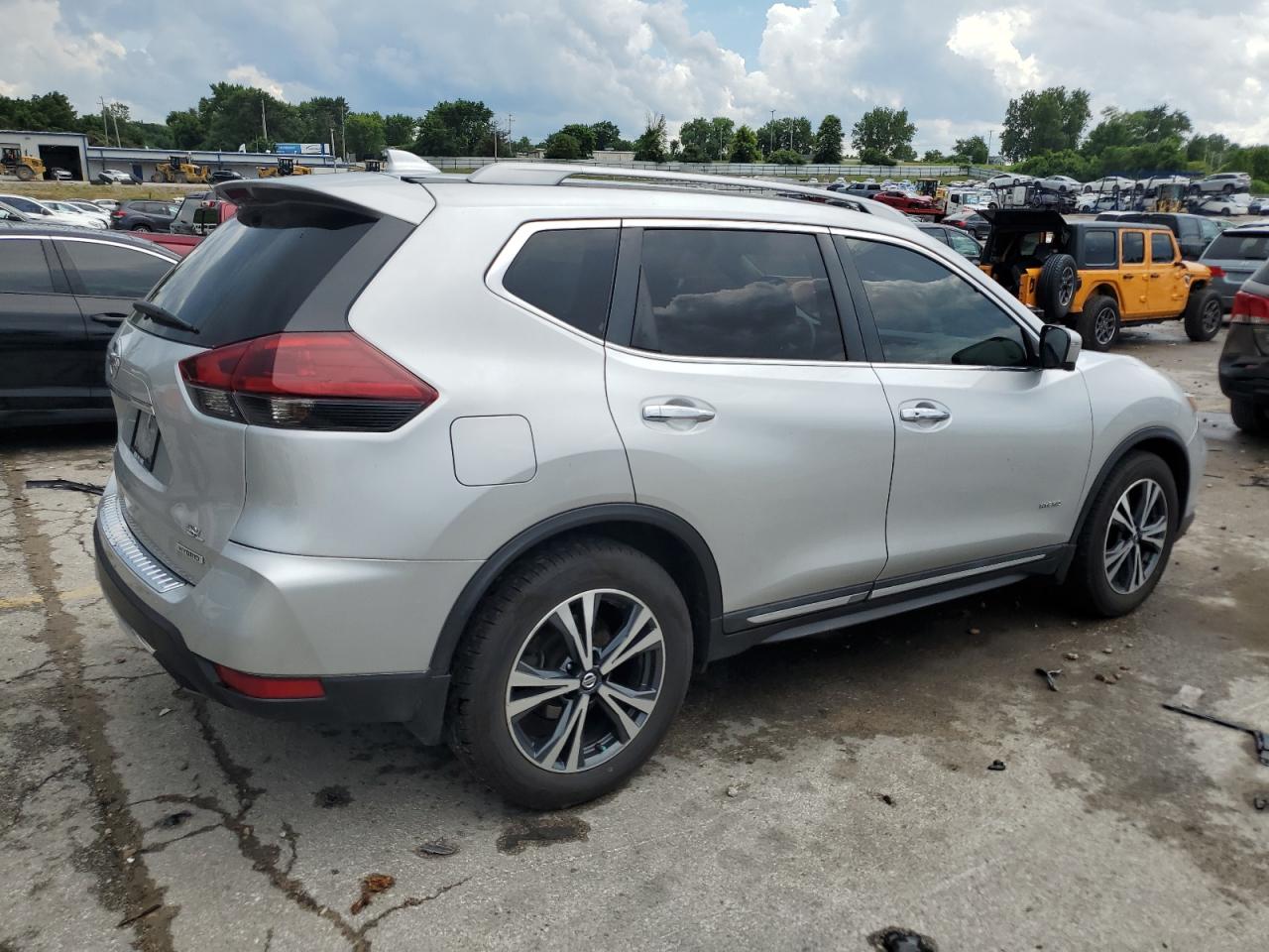 5N1ET2MT9JC826368 NISSAN ROGUE 2018