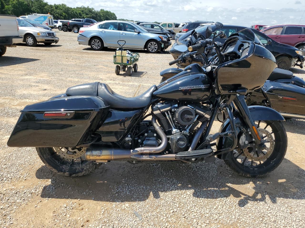 HARLEY-DAVIDSON FL 2018 VIN 1HD1KTC32JB677030