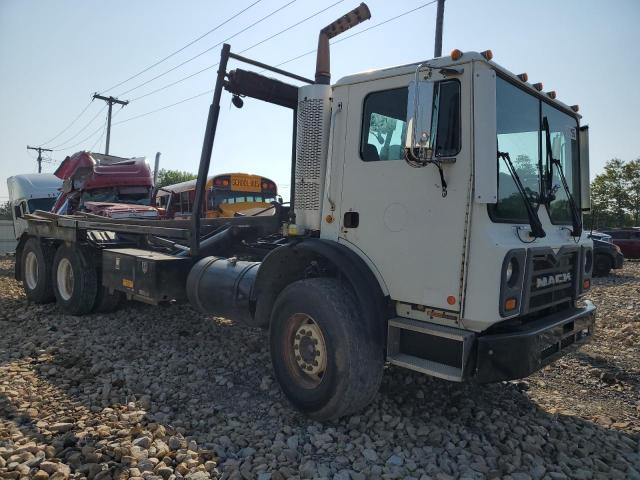 2008 Mack Mru600 Roll-Off Container Truck