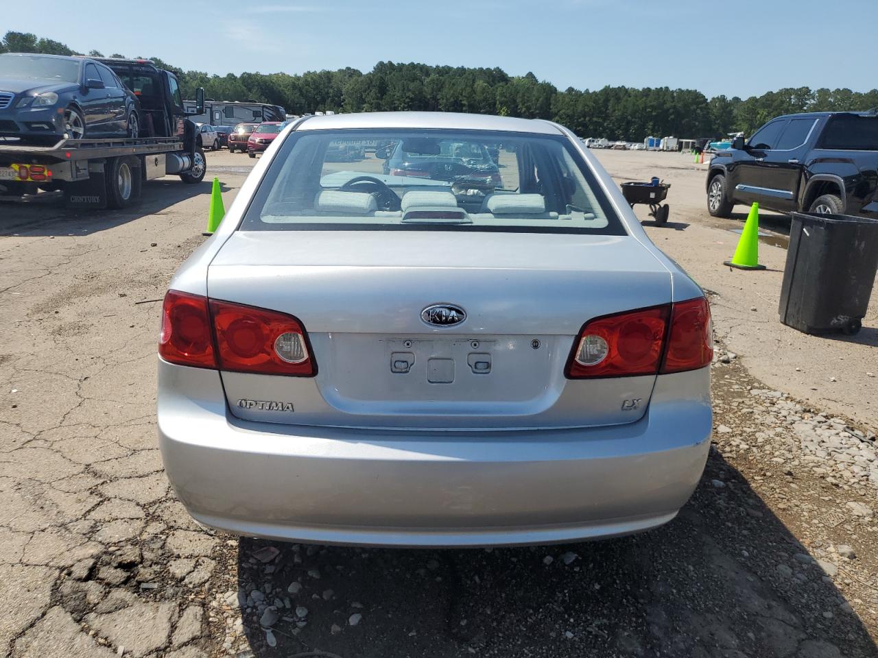 2007 Kia Optima Lx VIN: KNAGE123575130184 Lot: 62146045