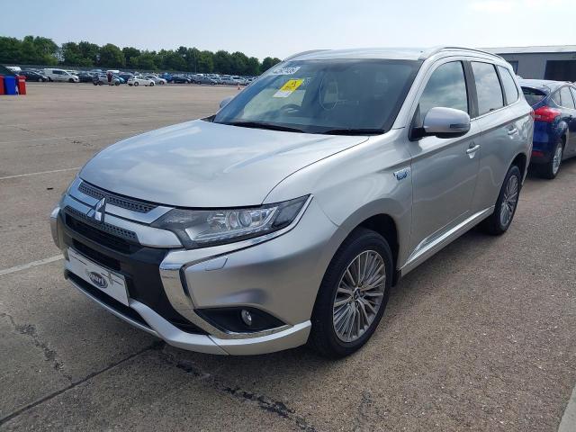 MITSUBISHI OUTLANDER 2020