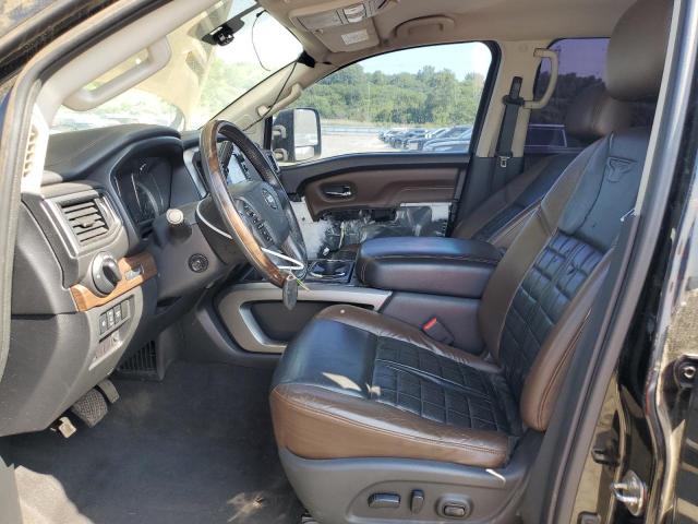 Pickups NISSAN TITAN 2016 Czarny