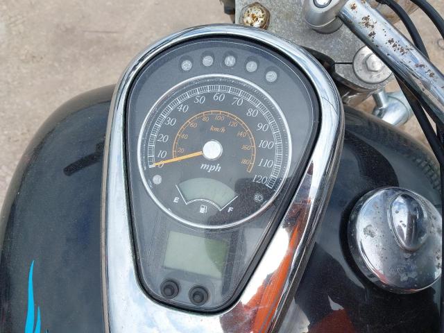 2013 SUZUKI VL 800 L2