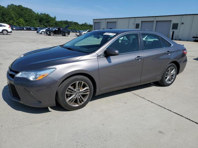 Sedans TOYOTA CAMRY 2015 Szary