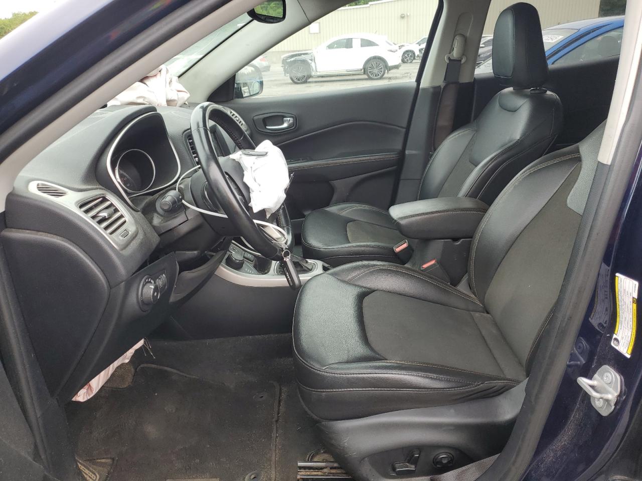 2018 Jeep Compass Latitude VIN: 3C4NJDBBXJT223398 Lot: 62280805