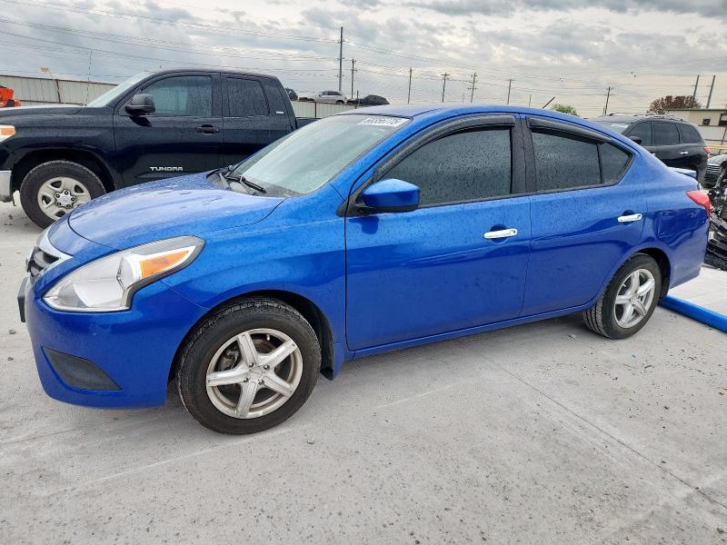  NISSAN VERSA 2015 Синий