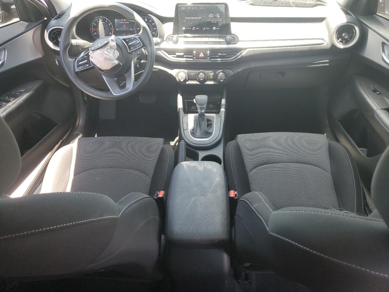 2024 Kia Forte Lx VIN: 3KPF24ADXRE785936 Lot: 62855485