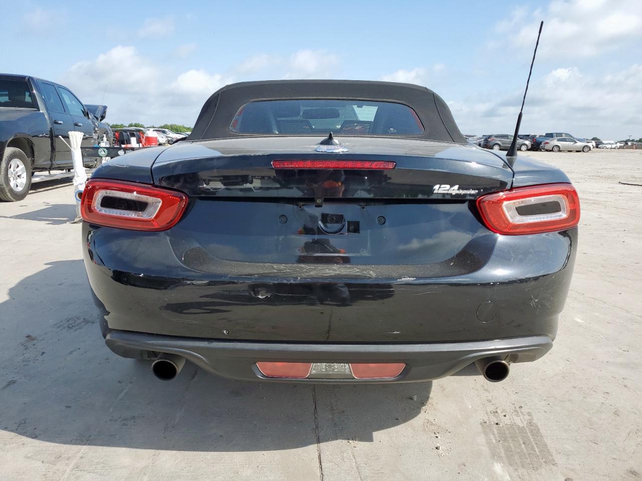 2018 Fiat 124 Spider Classica VIN: JC1NFAEK1J0139783 Lot: 61591515