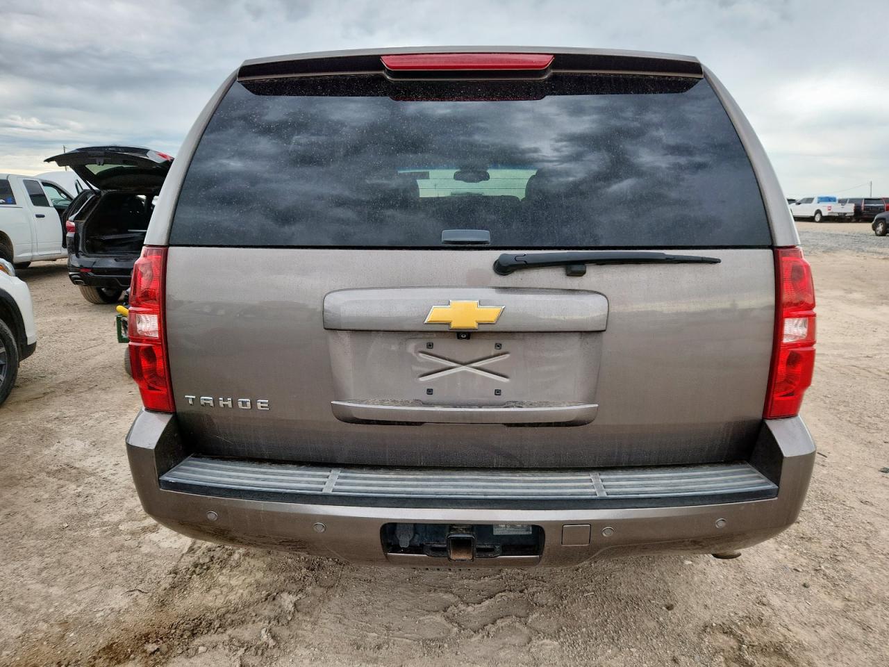 2013 Chevrolet Tahoe K1500 Lt VIN: 1GNSKBE06DR373592 Lot: 62845735