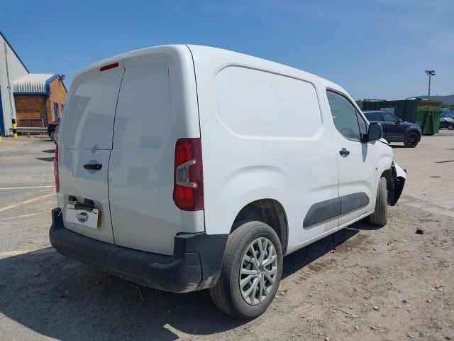 2022 CITROEN BERLINGO 1