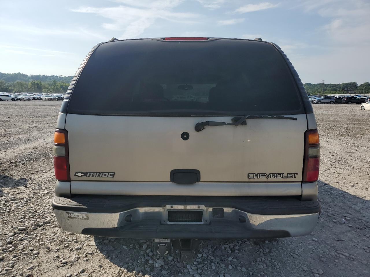 2002 Chevrolet Tahoe C1500 VIN: 1GNEC13Z62R167000 Lot: 62181705