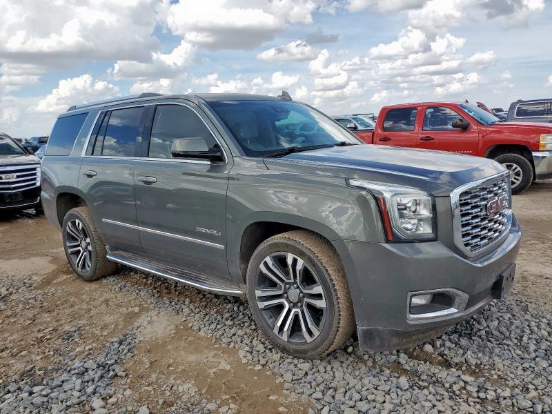  GMC YUKON 2018 Зеленый