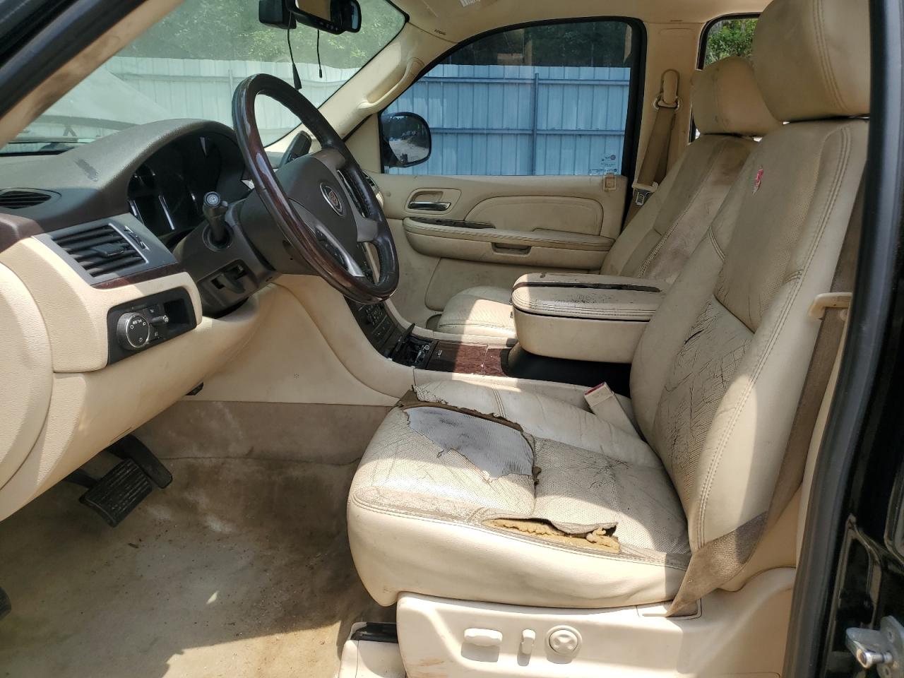 2007 Cadillac Escalade Luxury VIN: 1GYEC63847R354945 Lot: 62612115
