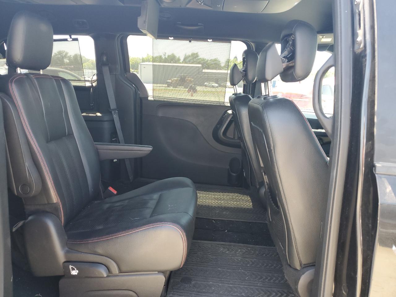 2016 Dodge Grand Caravan R/T VIN: 2C4RDGEG5GR147313 Lot: 89513295