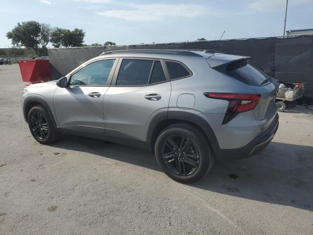  CHEVROLET TRAX ACTIV 2024 Srebrny