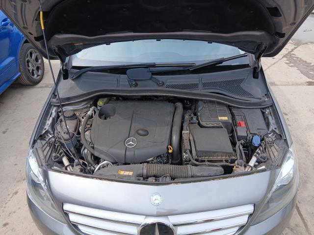 2013 MERCEDES BENZ B180 BLUEE